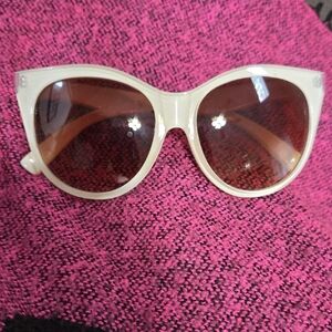 Chic Cream Sunglasses